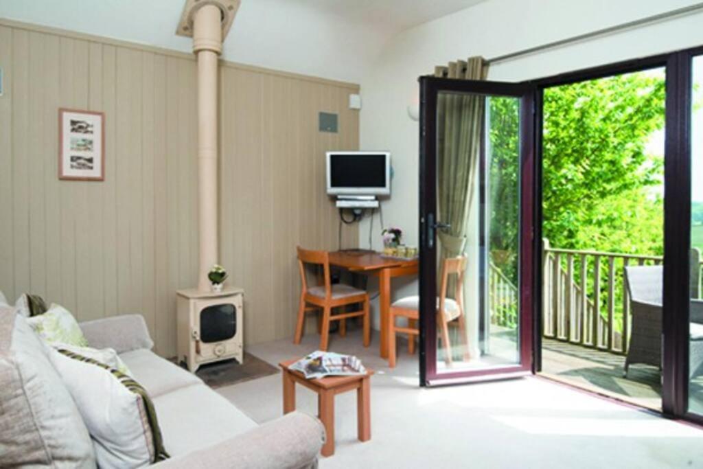 Blackthorn Is A Luxurious, Rural Retreat For Two. Apartment